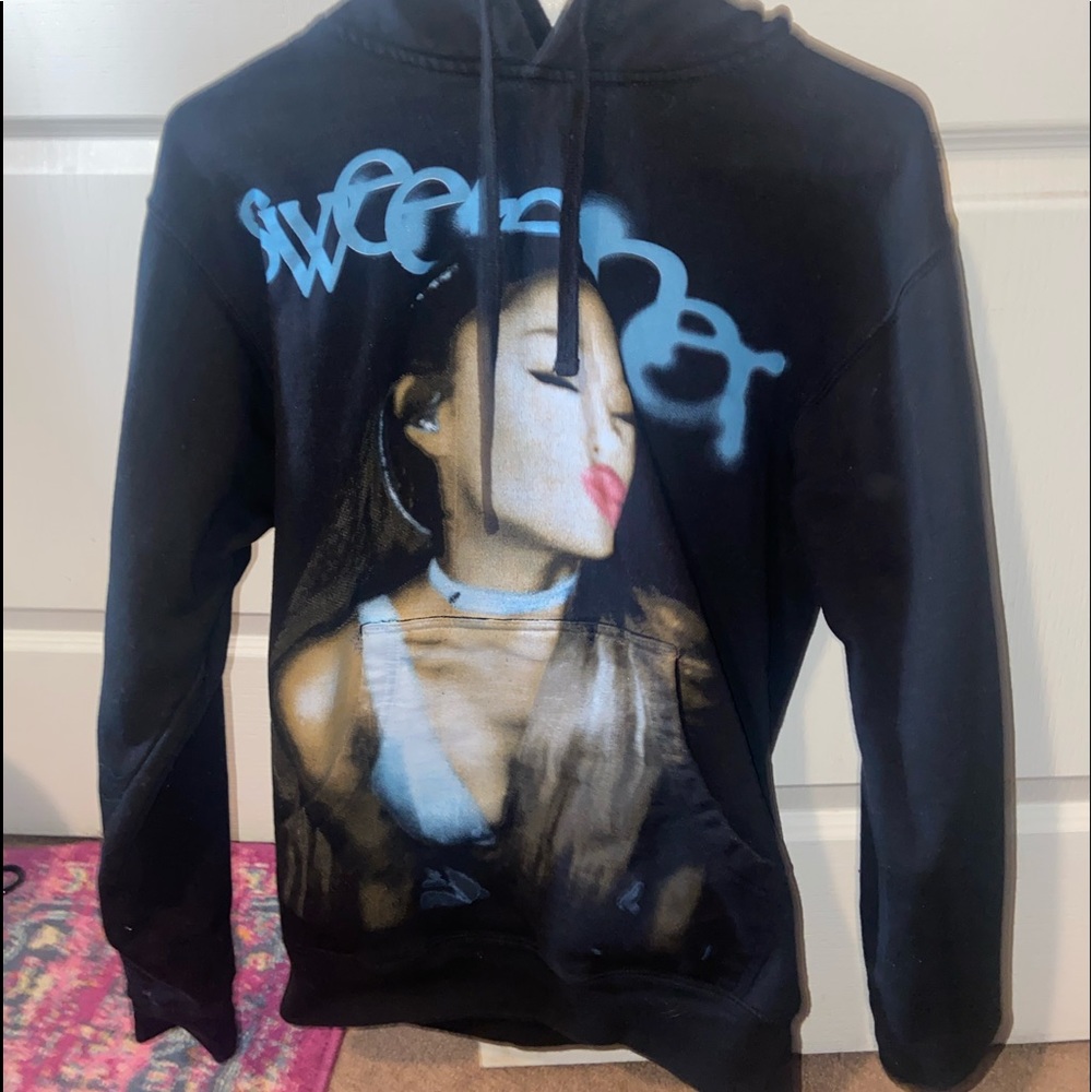 ARIANA GRANDE SWEETENER TOUR HOODIE